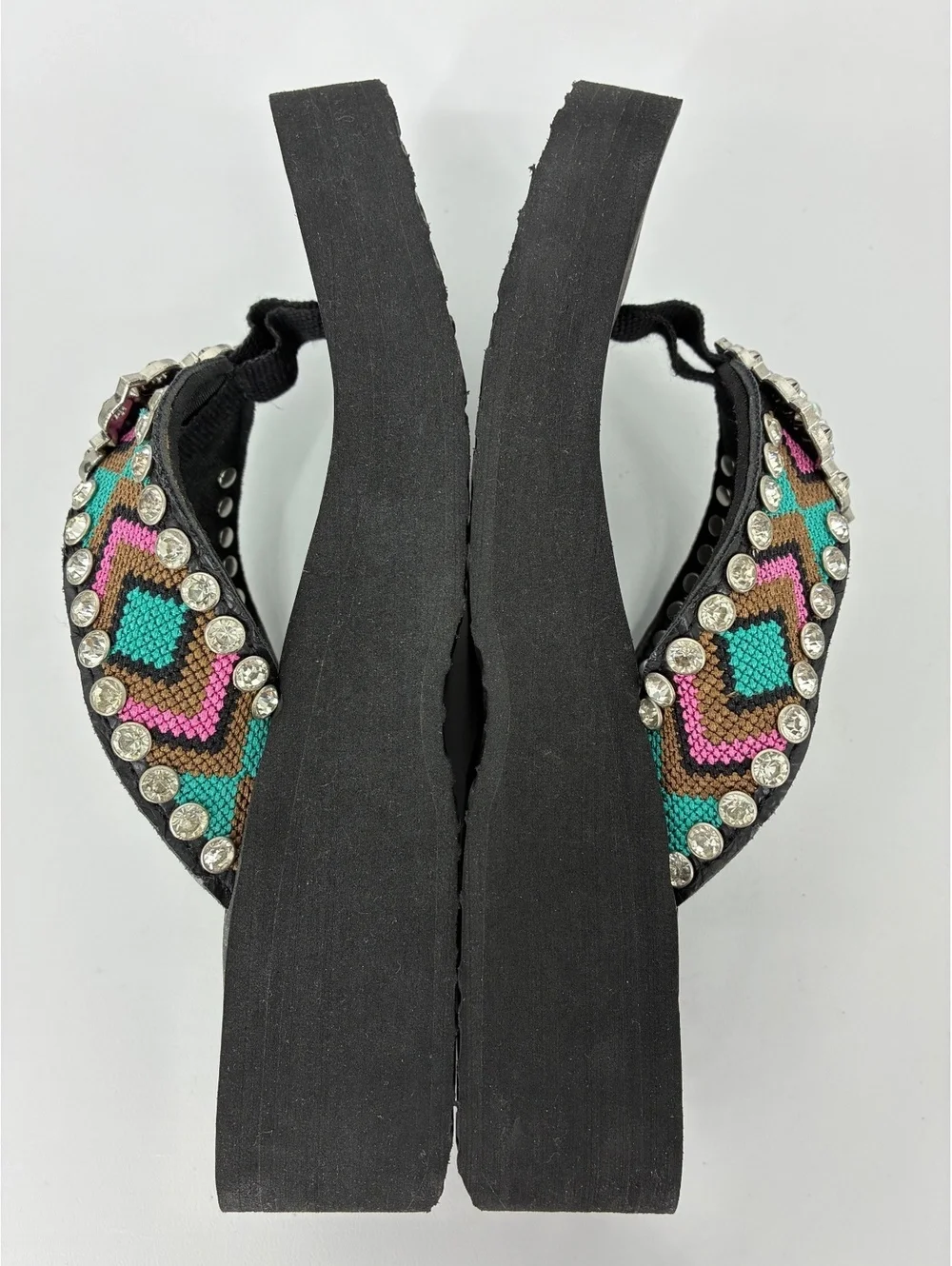 Montana West NWOT Women's Beaded Rhinestone Western Aztec Wedge Sandals Size 8